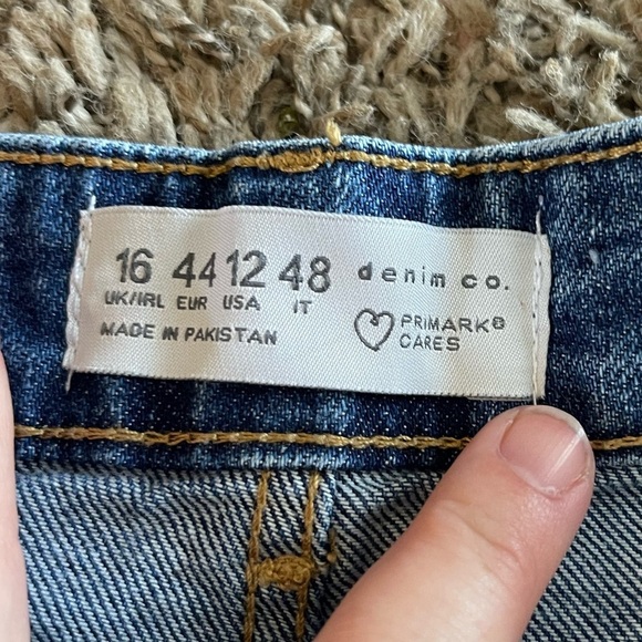 Primark denim medium wash cuffed jean shorts - Picture 3 of 7